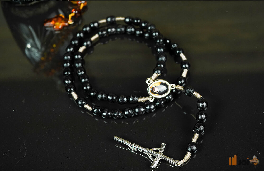 Rosenkranz der heiligen Faustyna mit Reliquie ihres Gewandes (3)