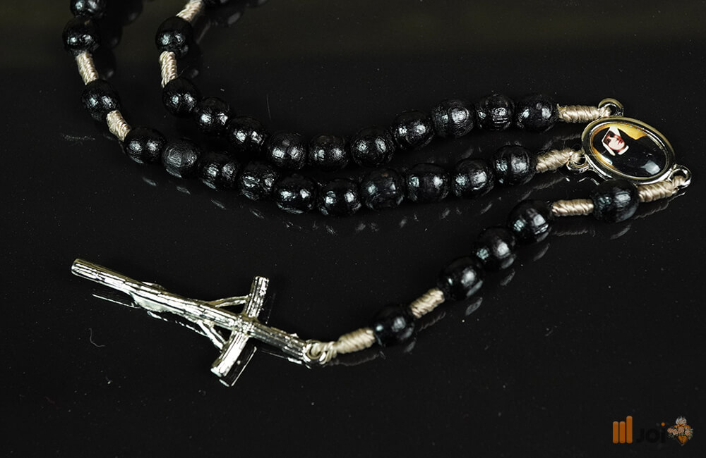 Rosenkranz der heiligen Faustyna mit Reliquie ihres Gewandes (8)