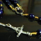 Blau-violetter Rosenkranz aus dem Sanktuarium der heiligen Faustyna Kowalska mit Reliquie - Image 12